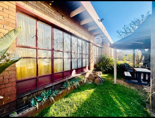 3 BEDROOM HOUSE FOR SALE IN VANDERBIJLPARK CE 3